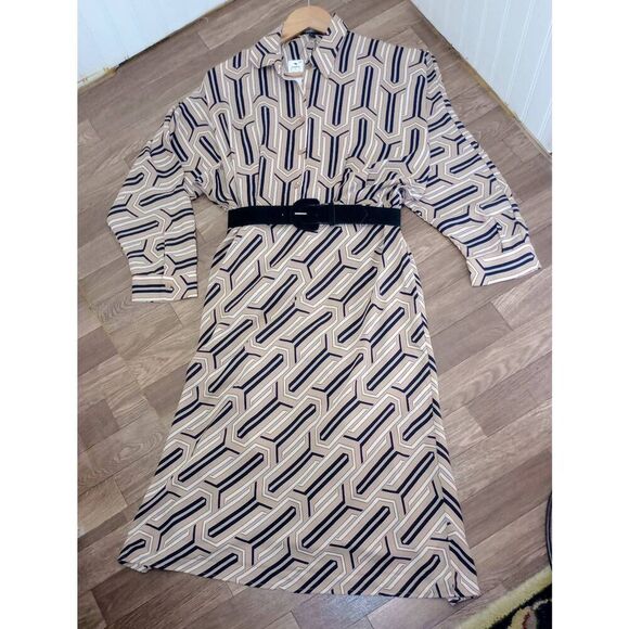 NWT Express, geometric Portofino midi dress. Size large (belt not included) - Picture 1 of 6